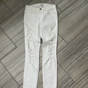 Frame le color ripped jeans in blanc worn once